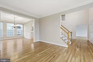 4314 Summit Pl, Alexandria, VA 22312 - Photo 8