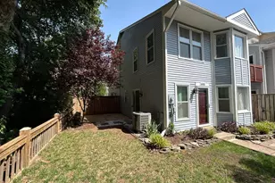 6001 Rabbit Ct, Centreville, VA 20121 - Photo 2