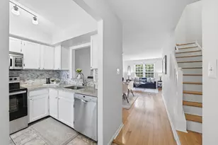 6472 Brick Hearth Ct, Alexandria, VA 22306 - Photo 4