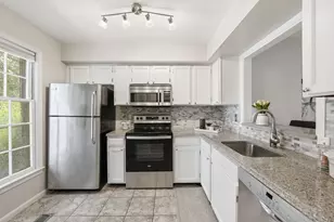 6472 Brick Hearth Ct, Alexandria, VA 22306 - Photo 6