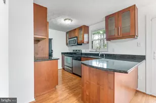 11562 Ivy Bush Ct, Reston, VA 20191 - Photo 8
