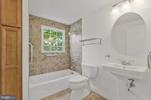 12805 Melvue Ct, Fairfax, VA 22033 - Photo 20
