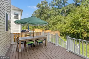 8934 Hubbard Way, Lorton, VA 22079 - Photo 12