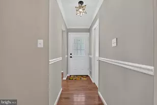 9696 Poindexter Ct, Burke, VA 22015 - Photo 6