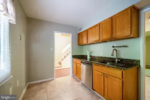2455 Pyrenees Ct, Reston, VA 20191 - Photo 8