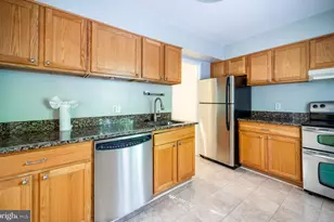 2455 Pyrenees Ct, Reston, VA 20191 - Photo 6
