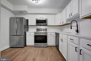 6372 Birch Leaf Ct, Burke, VA 22015 - Photo 12