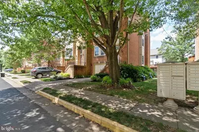 3956 Valley Ridge Drive, Fairfax, VA 22033 - Photo 2