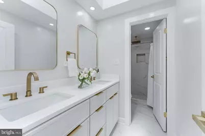 11213 Silentwood Lane, Reston, VA 20191 - Photo 18