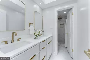 11213 Silentwood Ln, Reston, VA 20191 - Photo 18
