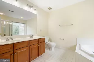 14605 Illuminati Way, Centreville, VA 20120 - Photo 32