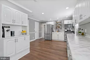 2819 Summerfield Rd, Falls Church, VA 22042 - Photo 14