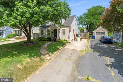 2819 Summerfield Road, Falls Church, VA 22042 - Photo 2