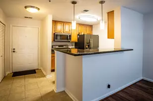 3176 Summit Square Dr, Oakton, VA 22124 - Photo 12
