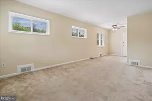 2256 Roanoke Dr, Alexandria, VA 22307 - Photo 8
