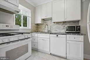 2256 Roanoke Dr, Alexandria, VA 22307 - Photo 14