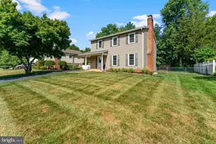 7826 Welch Ct, Alexandria, VA 22315 - Photo 2