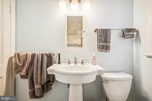 1913 Paul Spring Pkwy, Alexandria, VA 22308 - Photo 30