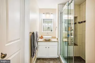 1913 Paul Spring Pkwy, Alexandria, VA 22308 - Photo 20