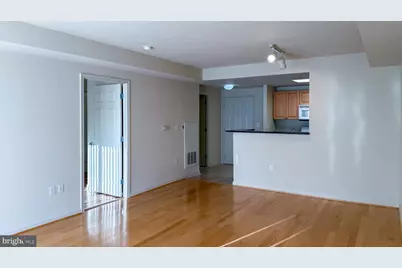 2726 Gallows Road #417, Vienna, VA 22180 - Photo 10