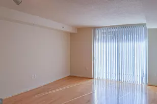 2726 Gallows Rd, Vienna, VA 22180 - Photo 6