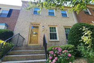 3124 Barnard Ct, Fairfax, VA 22031 - Photo 1