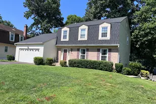 3352 Broken Knife Ct, Annandale, VA 22003 - Photo 2