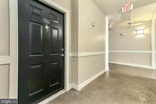 12909 Centre Park Cir, Herndon, VA 20171 - Photo 2