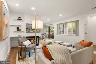 11025 Villaridge Ct, Reston, VA 20191 - Photo 6