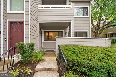 11025 Villaridge Court, Reston, VA 20191 - Photo 2