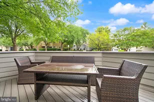 11025 Villaridge Ct, Reston, VA 20191 - Photo 12