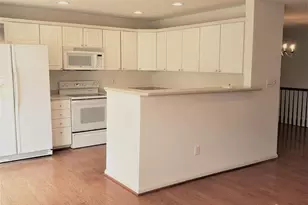 1928 Crescent Park Dr, Reston, VA 20190 - Photo 14