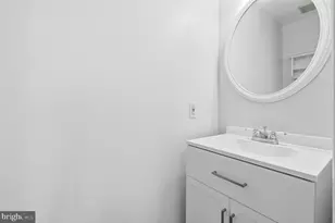 7691 Northern Oaks Ct, Springfield, VA 22153 - Photo 10