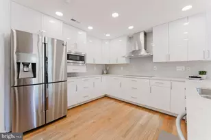 10527 Mereworth Ln, Oakton, VA 22124 - Photo 12