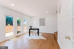 10527 Mereworth Ln, Oakton, VA 22124 - Photo 20