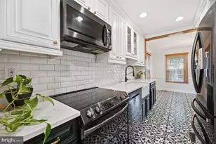 2324 Harleyford Ct, Reston, VA 20191 - Photo 10
