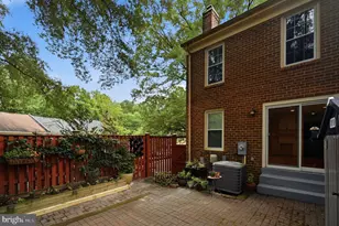 2324 Harleyford Ct, Reston, VA 20191 - Photo 50
