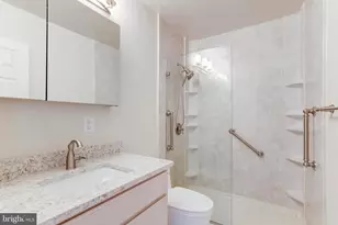 9823 St Cloud Ct, Fairfax, VA 22031 - Photo 36