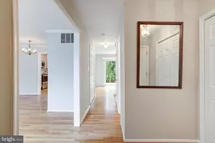 9823 St Cloud Ct, Fairfax, VA 22031 - Photo 4