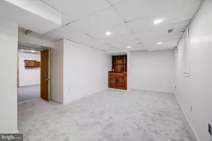 9823 St Cloud Ct, Fairfax, VA 22031 - Photo 40