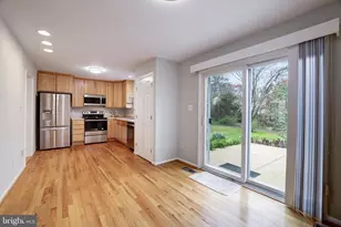 9823 St Cloud Ct, Fairfax, VA 22031 - Photo 16