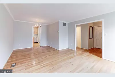 9823 Saint Cloud Court, Fairfax, VA 22031 - Photo 8