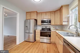 9823 St Cloud Ct, Fairfax, VA 22031 - Photo 24