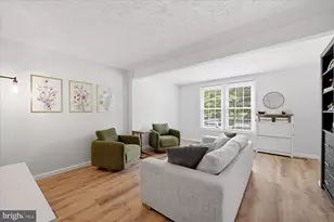 5835 Rock Forest Ct, Centreville, VA 20121 - Photo 8