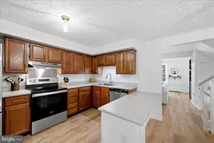 5835 Rock Forest Ct, Centreville, VA 20121 - Photo 14