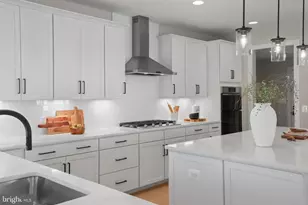 611 Tapawingo Rd SW, Vienna, VA 22180 - Photo 22