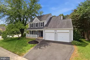 8646 Ivy Mint Ct, Springfield, VA 22153 - Photo 2