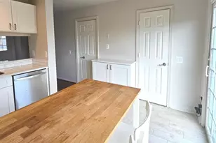 6552 Old Carriage Ln, Alexandria, VA 22315 - Photo 12