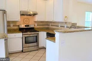6863 Drifton Ct, Centreville, VA 20121 - Photo 6