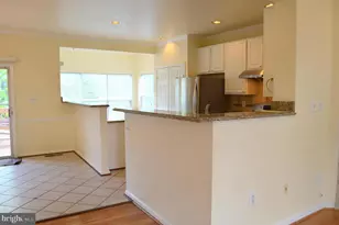 6863 Drifton Ct, Centreville, VA 20121 - Photo 14